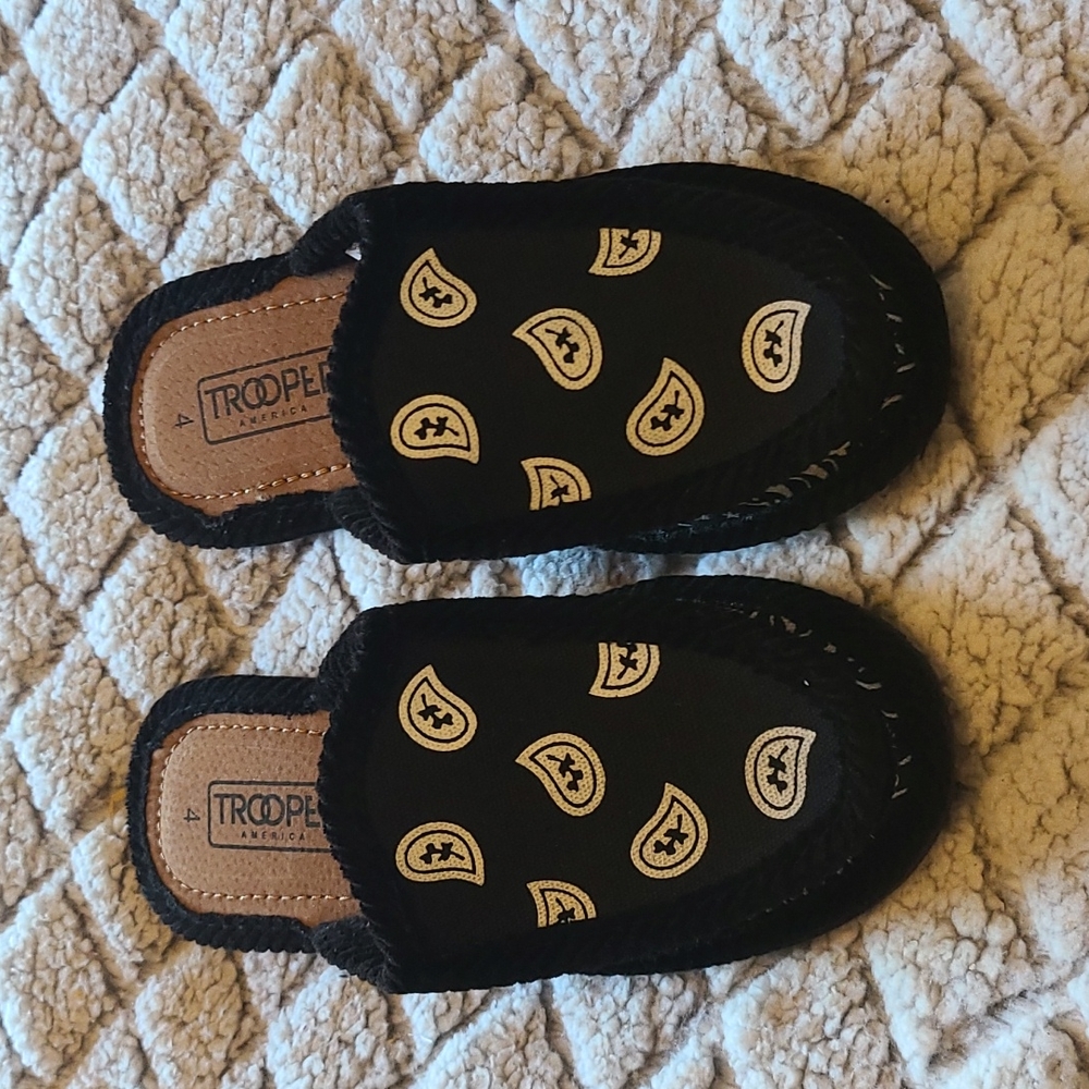 Trooper Slides - Picture 2 of 6